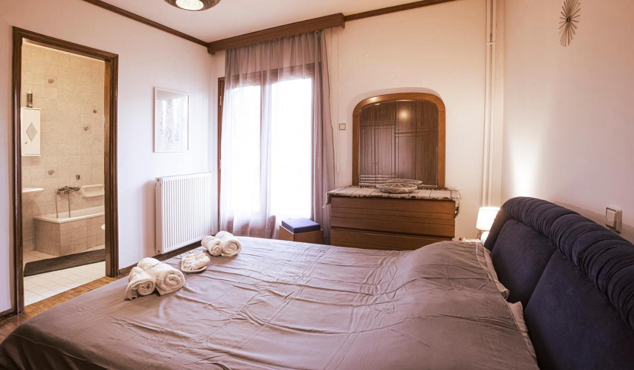 Georgia'S Guesthouse Kastoria Ngoại thất bức ảnh