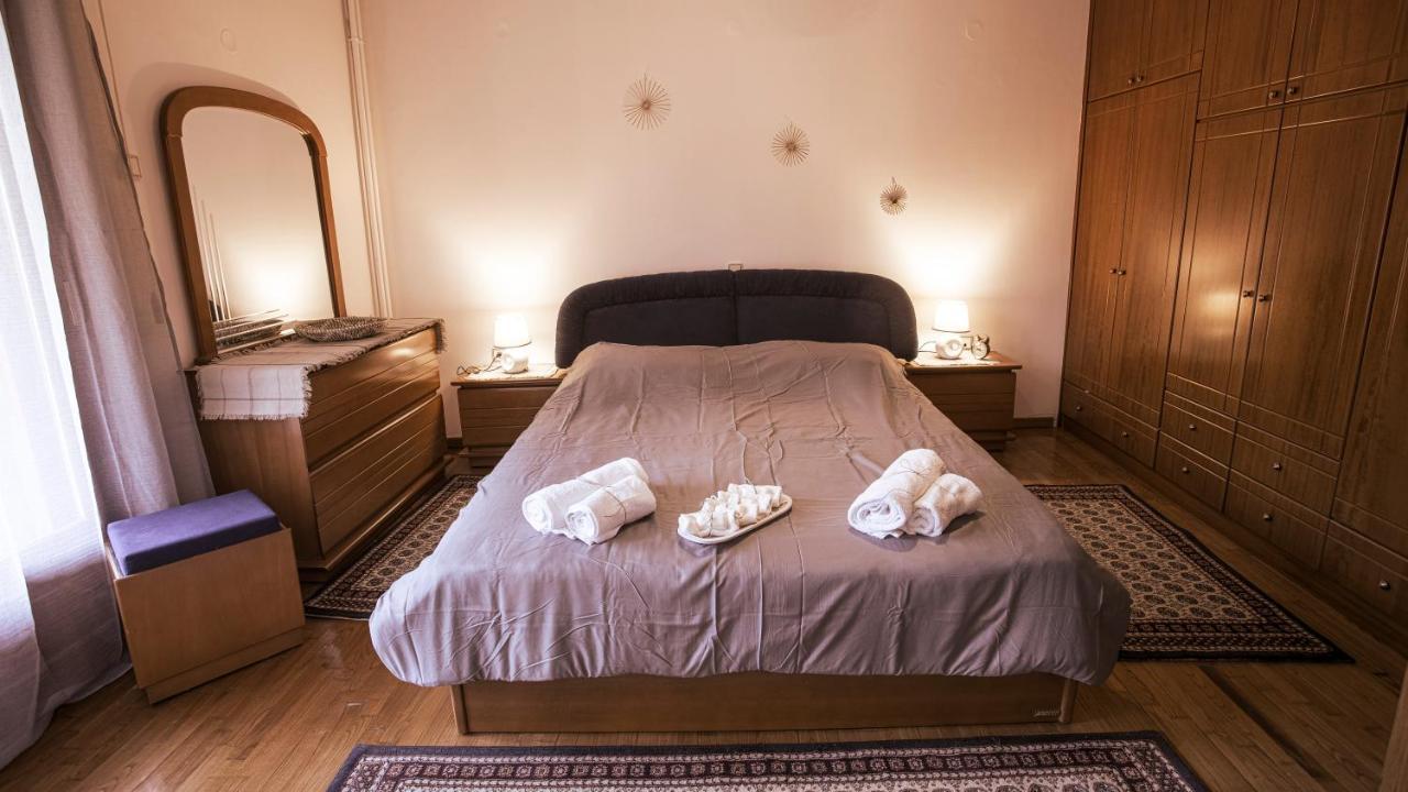 Georgia'S Guesthouse Kastoria Ngoại thất bức ảnh