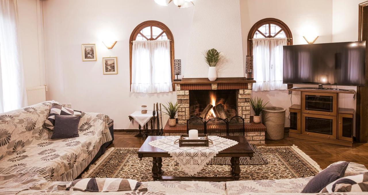 Georgia'S Guesthouse Kastoria Ngoại thất bức ảnh