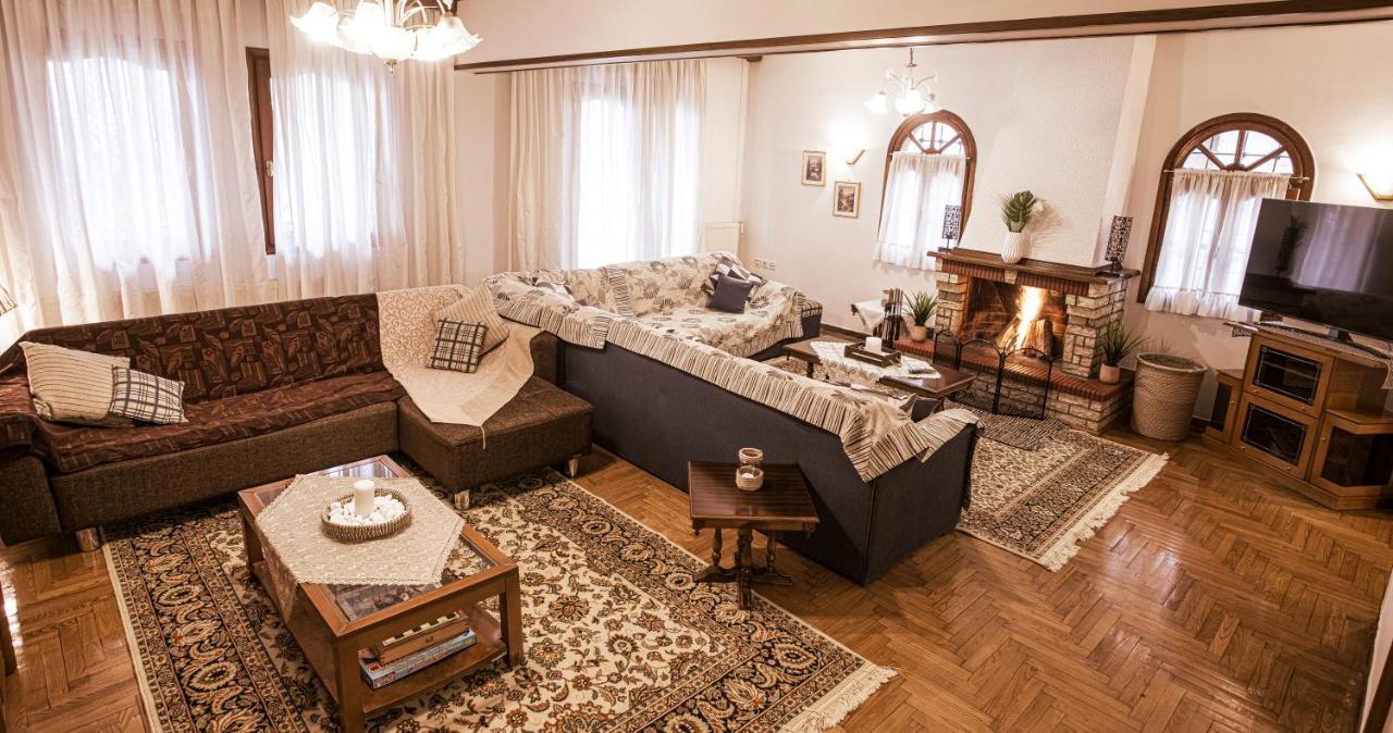 Georgia'S Guesthouse Kastoria Ngoại thất bức ảnh
