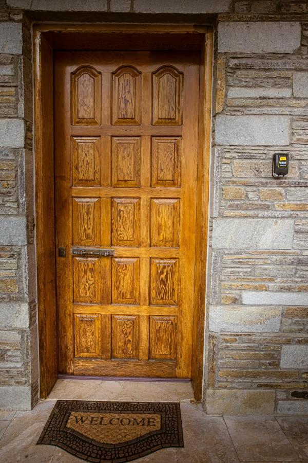 Georgia'S Guesthouse Kastoria Ngoại thất bức ảnh